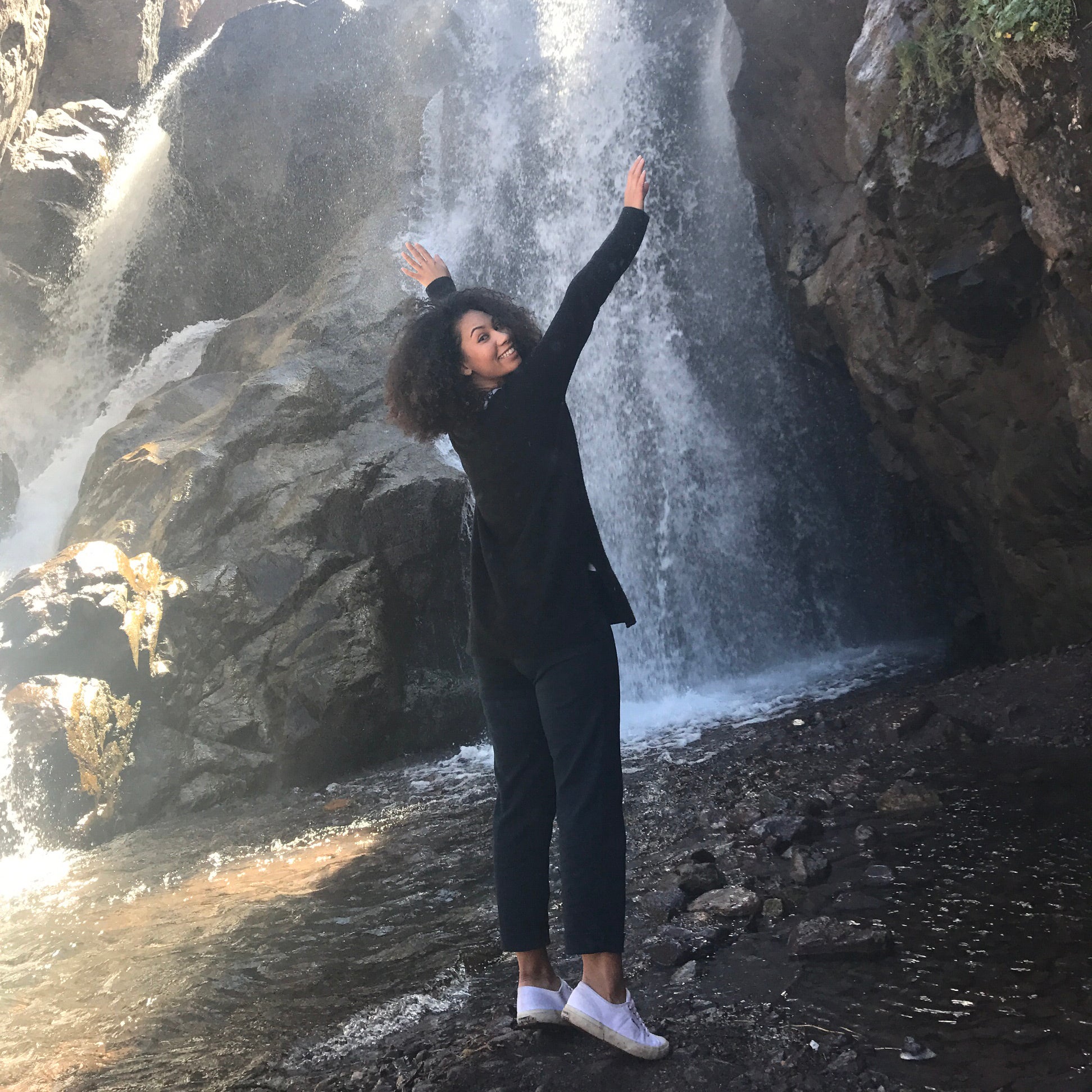 How To Travel The World While Keeping Your Natural Hair On Point
